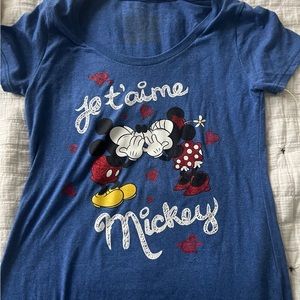 Disney store Mickey and Minnie shirt medium